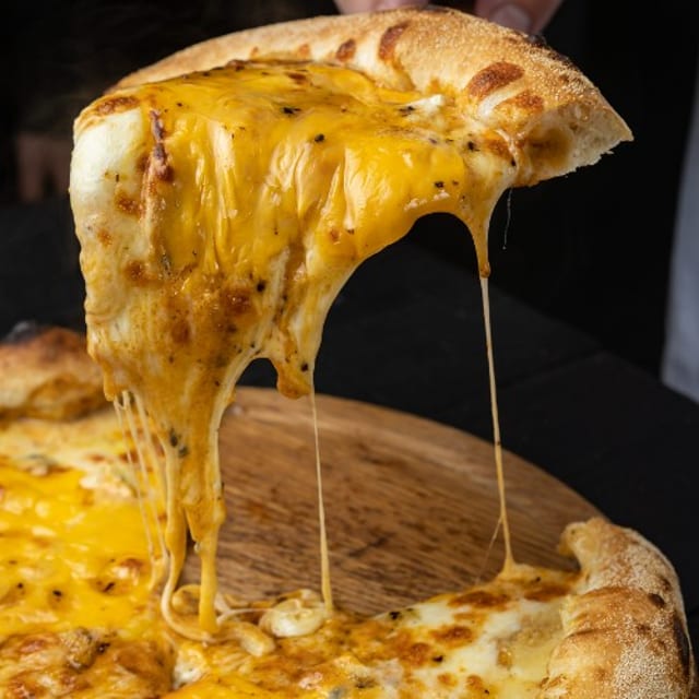Stuffed Cheese Pizza (16").