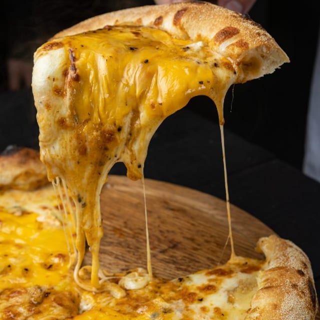 Stuffed Cheese Pizza (14").