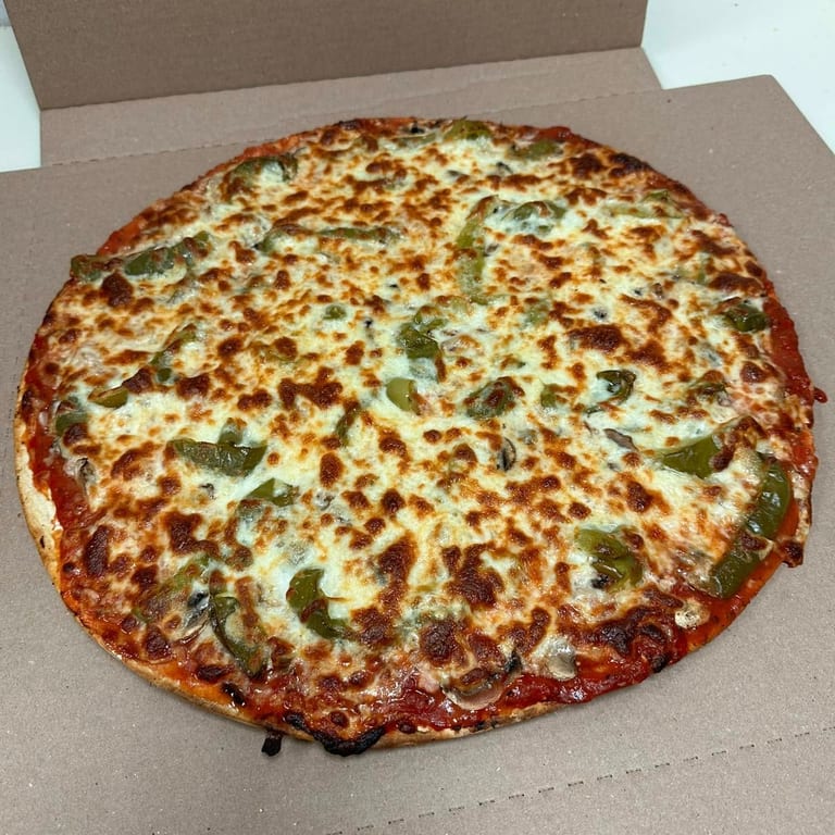 Pizza That Stands Out💯